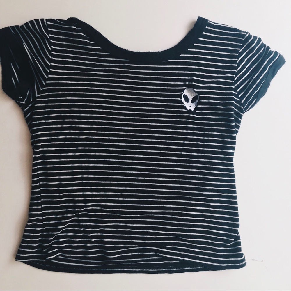 Alien crop top